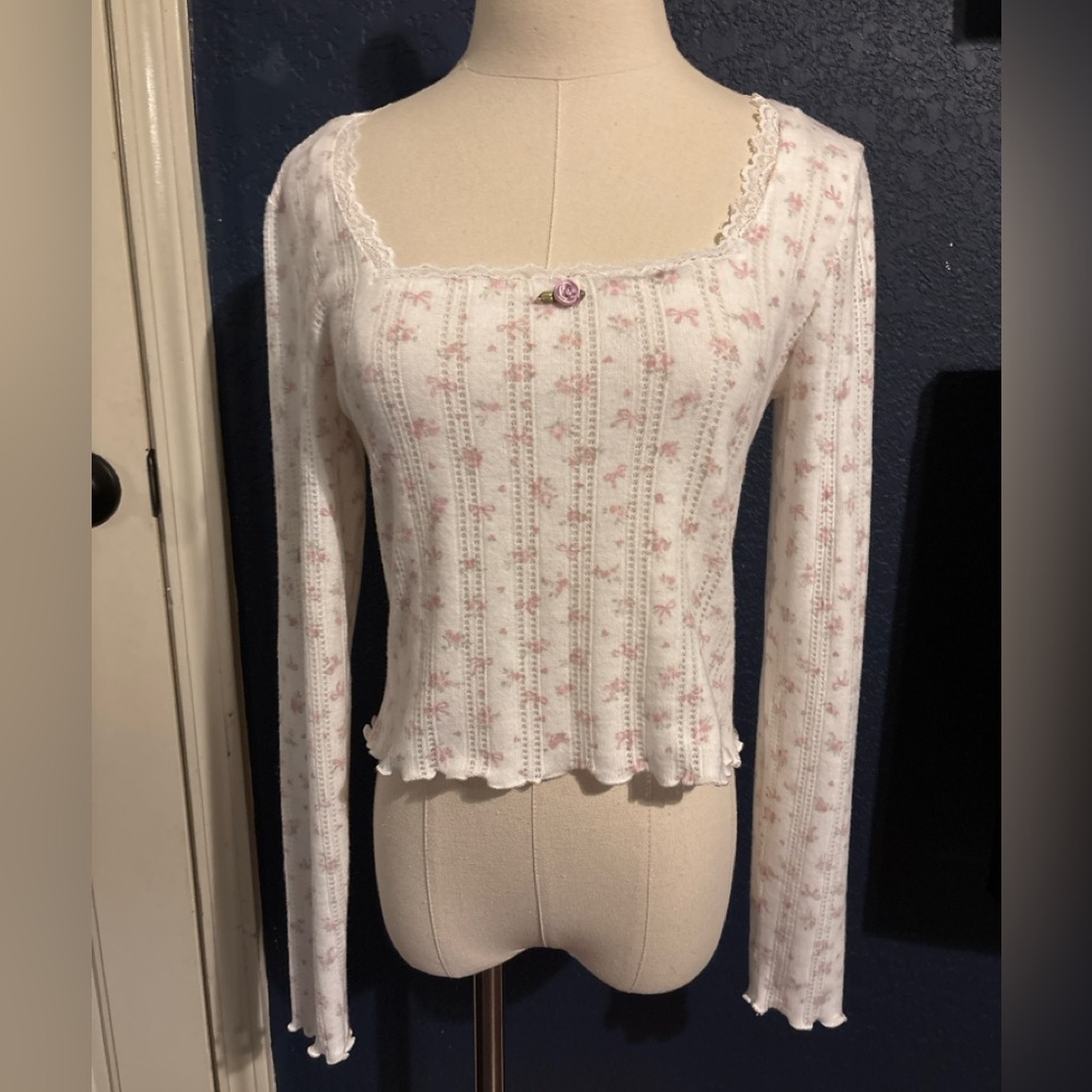 Pink Rose Floral Lace Trim Top Medium NWT Cottagecore Coquette Long Sleeve